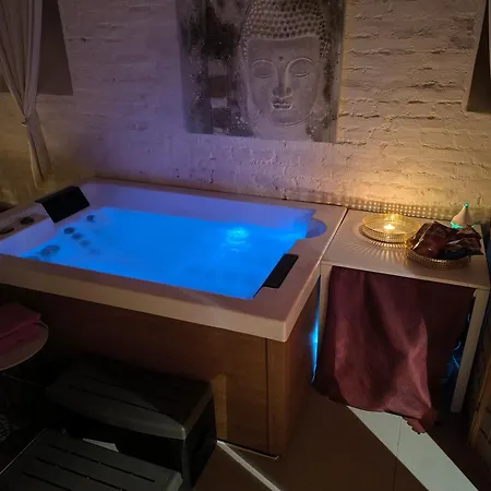 ラブホテル Irelax - Privatni Wellness *